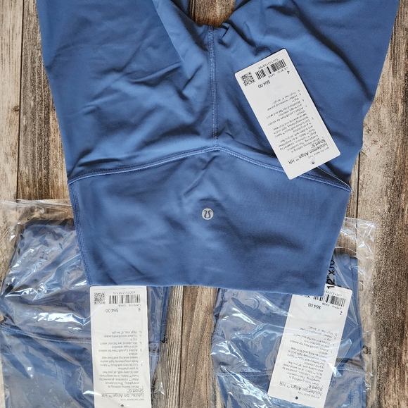 NWT Lululemon align 6" shorts - Picture 3 of 5